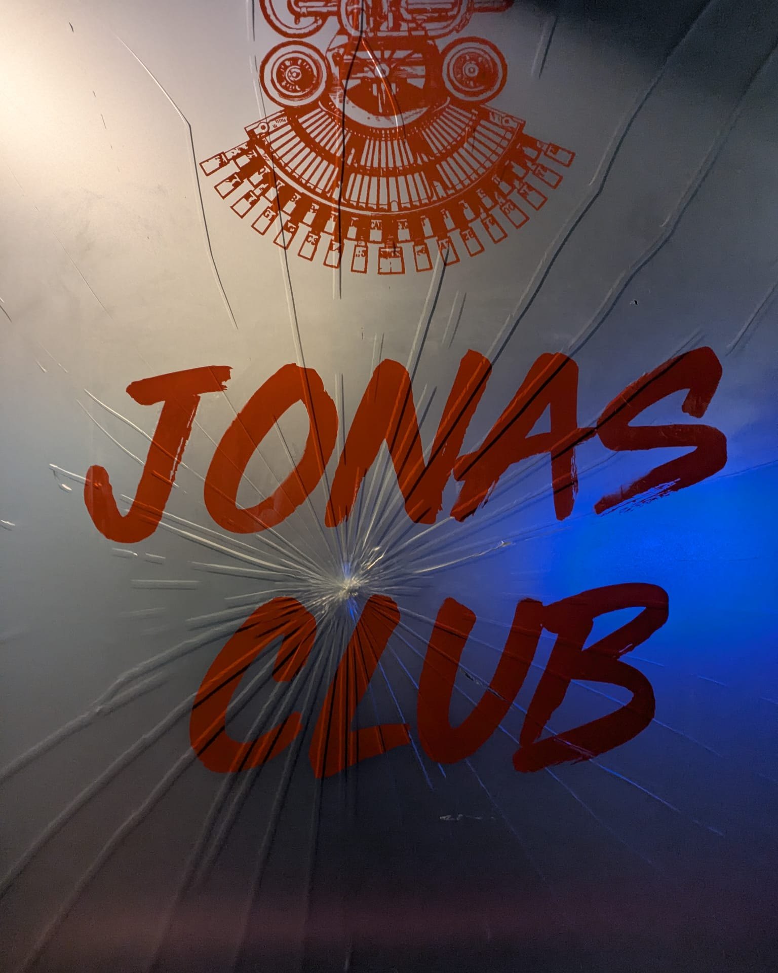 Desideriamo esprimere solidarietà al circolo ARCI Jonas Club della nostra città ed alle persone colpite…
